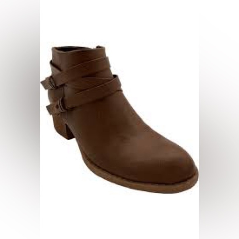 B.O.C Women’s Meredith Brown Faux Leather Boots - New Condition